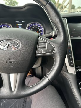 Used 2017 INFINITI Q50 Signature Edition w/ All Weather Package (L93) image 23