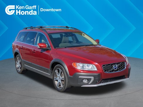 Used 2015 Volvo XC70 T6 Platinum w/ Protection Package image 1