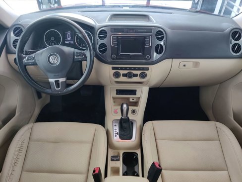 Used 2016 Volkswagen Tiguan S image 13