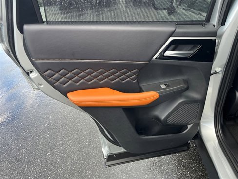 Used 2024 Mitsubishi Outlander SEL image 25