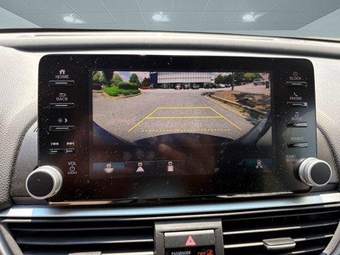 Used 2018 Honda Accord EX image 30