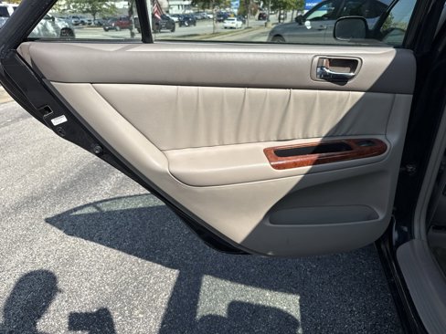 Used 2003 Toyota Camry XLE image 32