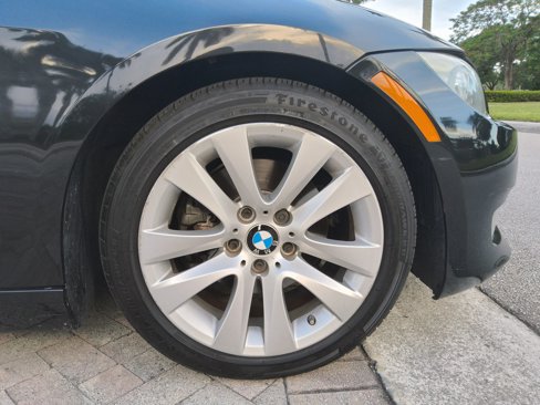 Used 2011 BMW 328i Convertible image 31