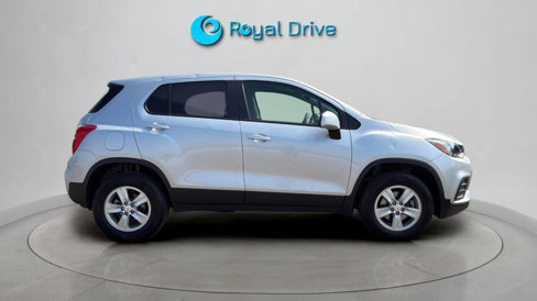 Used 2022 Chevrolet Trax LS w/ Tint and Cruise Package image 7
