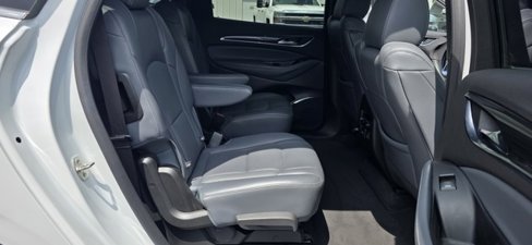 Used 2024 Buick Enclave Premium image 15