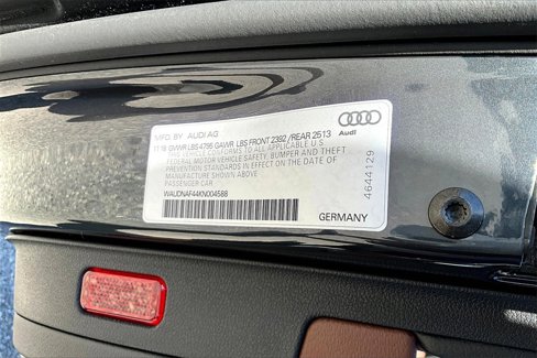 Used 2019 Audi A4 2.0T Premium image 29