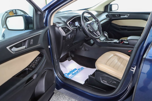 Used 2017 Ford Edge SEL w/ Equipment Group 201A image 3