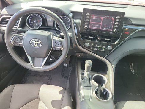 Used 2021 Toyota Camry LE image 14