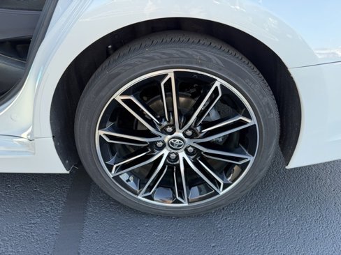 Used 2019 Toyota Avalon Touring w/ Advanced Safety Package image 25
