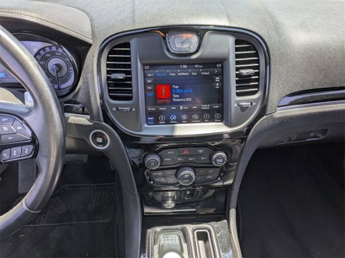 Used 2018 Chrysler 300 S w/ 300S Premium Group image 17
