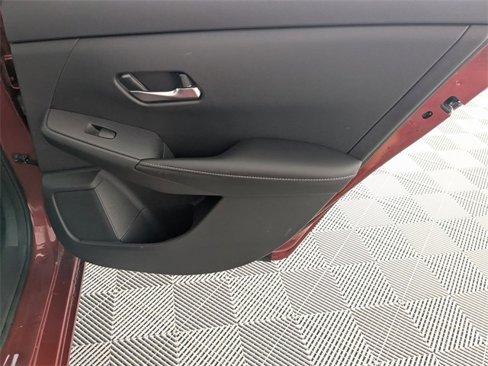 Used 2021 Nissan Sentra SV image 29