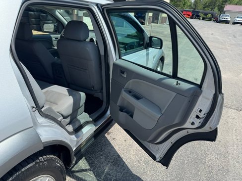 Used 2005 Ford Freestyle SE image 30