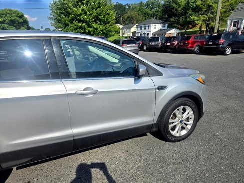 Used 2017 Ford Escape SE image 19