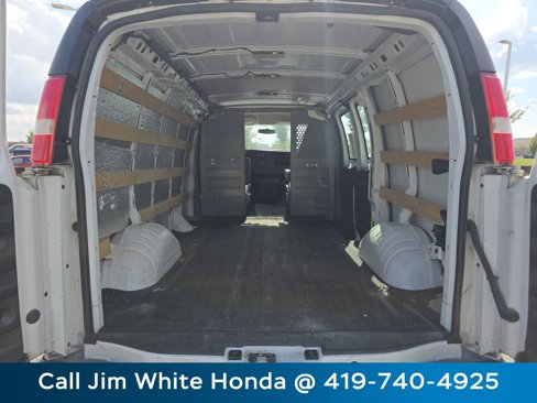 Used 2017 GMC Savana 2500 image 18