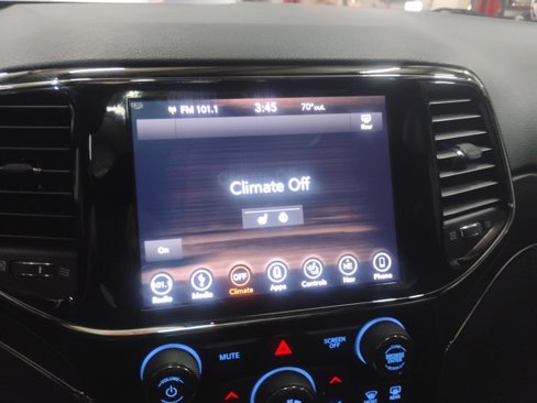 Used 2019 Jeep Grand Cherokee Limited w/ Trailer Tow Group IV image 9