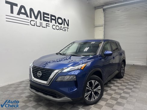 Used 2023 Nissan Rogue SV image 2