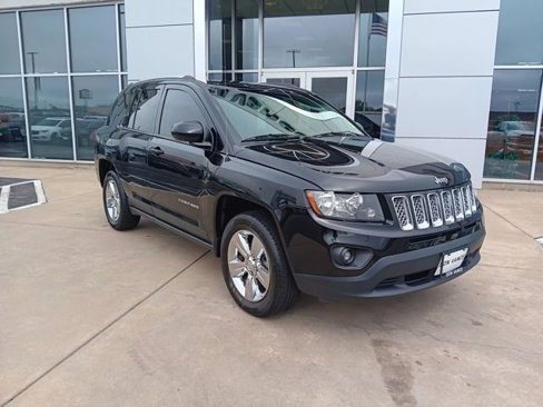 Used 2017 Jeep Compass Latitude image 8