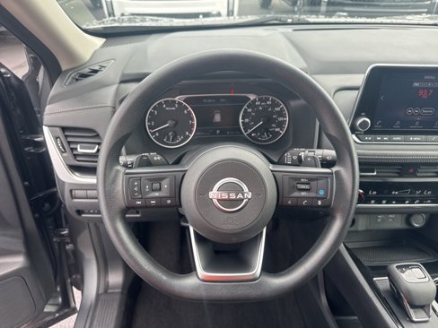Used 2024 Nissan Rogue SV image 14
