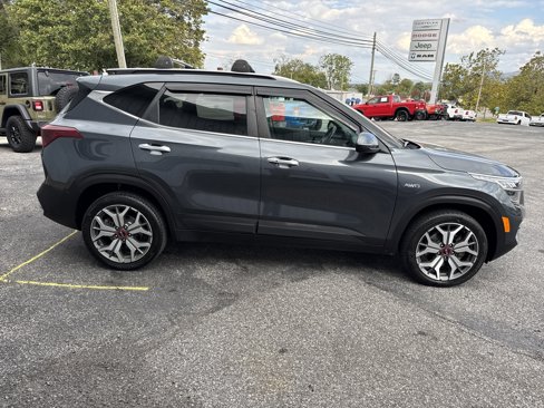 Used 2021 Kia Seltos SX w/ SX Sunroof Package image 6