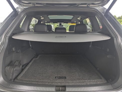 Used 2022 Volkswagen Tiguan SEL R-Line image 27