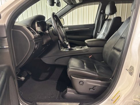 Used 2020 Jeep Grand Cherokee Limited image 15