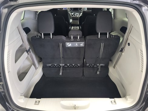 Used 2019 Chrysler Pacifica LX image 10
