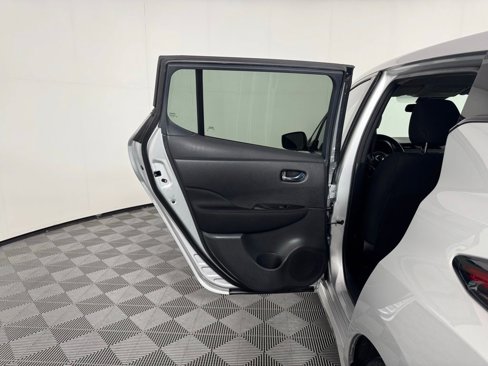 Used 2022 Nissan Leaf SV image 29