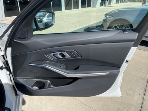 New 2025 BMW 330i Sedan image 13