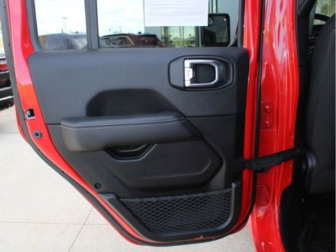 Used 2021 Jeep Gladiator Overland image 23