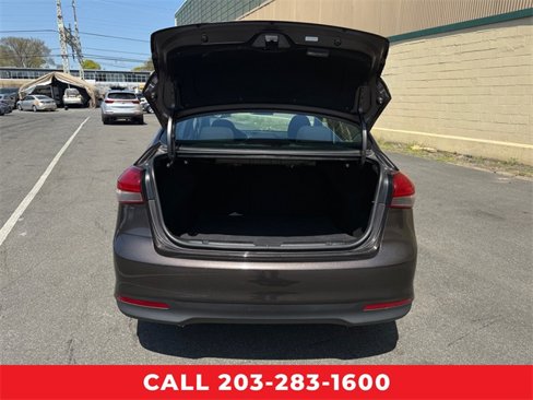 Used 2017 Kia Forte LX image 27