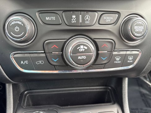 Certified 2019 Jeep Cherokee Limited image 26