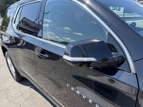 Used 2019 Chevrolet Traverse LT image 18