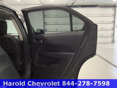 Used 2017 Chevrolet Equinox LT w/ Convenience Package image 8