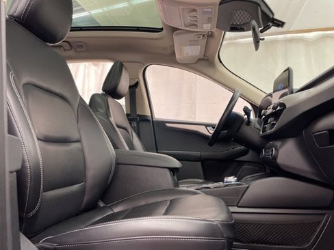 Used 2020 Ford Escape SE Sport image 11