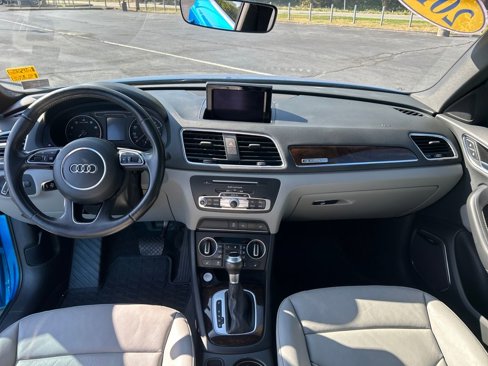Used 2016 Audi Q3 2.0T Prestige image 12