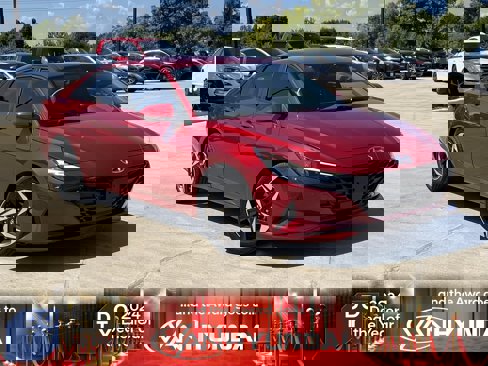 Used 2023 Hyundai Elantra SEL w/ Convenience Package image 1