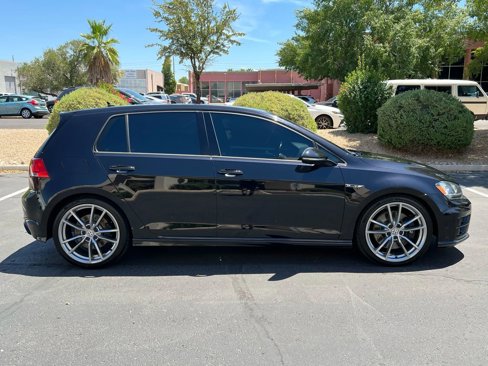 Used 2017 Volkswagen Golf R 4-Door image 10