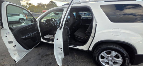 Used 2010 GMC Acadia SL image 8