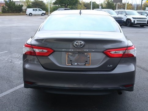 Used 2019 Toyota Camry LE image 4