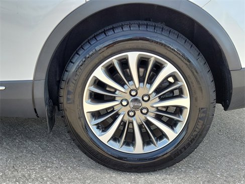Used 2019 Lincoln Nautilus Select image 5