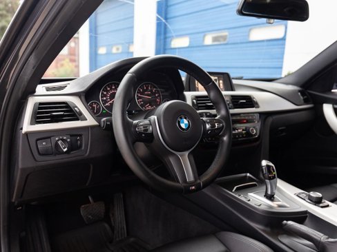 Used 2016 BMW 320i Sedan image 18