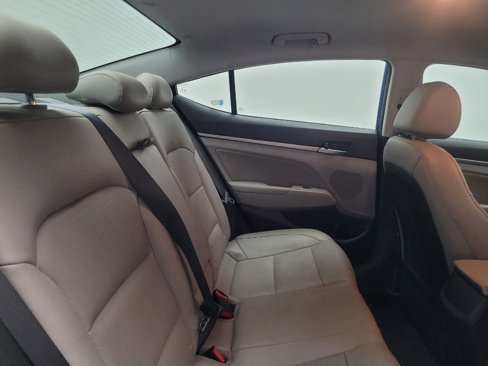 Used 2017 Hyundai Elantra Limited image 19