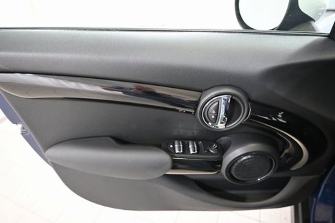 Used 2018 MINI Cooper S image 21