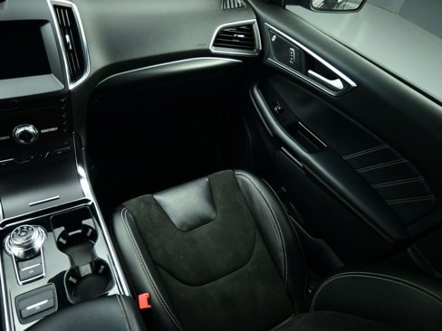 Used 2019 Ford Edge ST w/ Cold Weather Package image 8