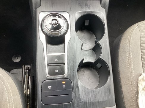 Used 2020 Ford Escape SE image 19