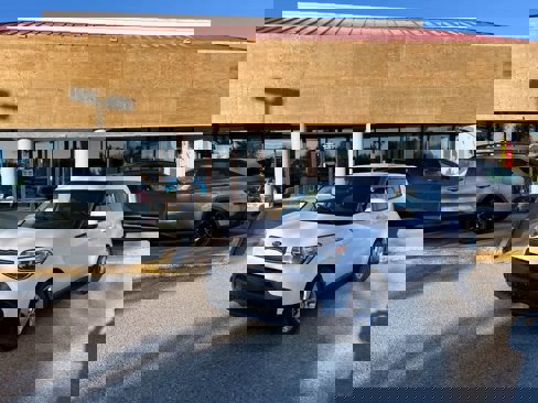 Used 2017 Kia Soul image 1