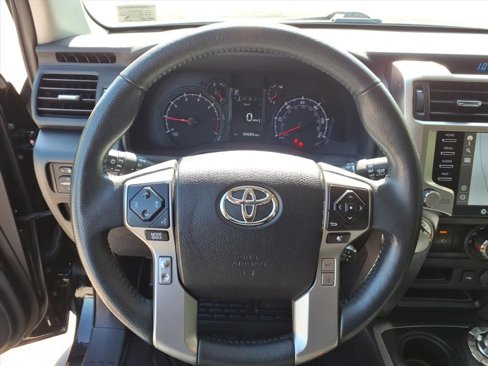 Used 2022 Toyota 4Runner SR5 image 20
