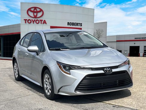 Used 2026 Toyota Corolla LE image 1