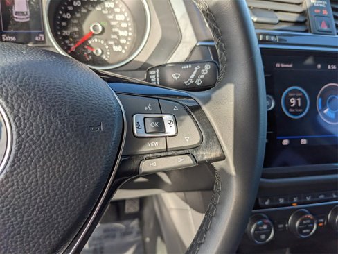 Used 2020 Volkswagen Tiguan SE w/ Panoramic Sunroof Package image 31