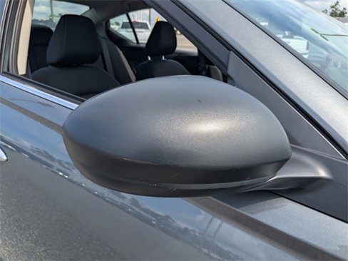 Used 2025 Nissan Altima 2.5 SV image 11